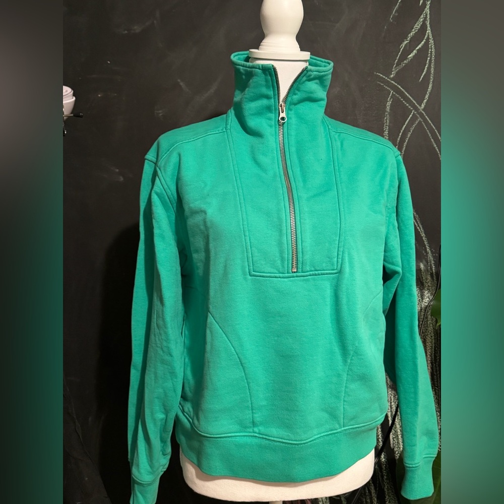 Everlane. Sweatshirt. Zip up. Green. Size S.